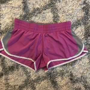 Nike shorts size large